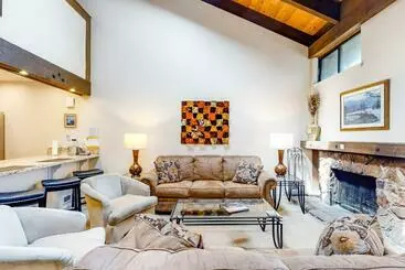 Resort Tahoe Beach And Ski