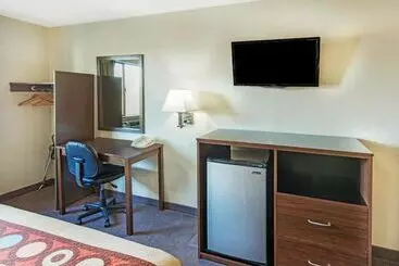 汽车旅馆  Super 8 By Wyndham Salem