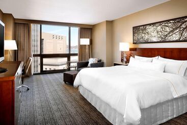 Отель The Westin Cincinnati