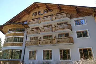 בית מלון כפרי Ribno Alpine