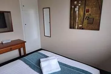 호텔 Commodore Motor Lodge