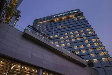 Four Seasons Hotel Jakarta