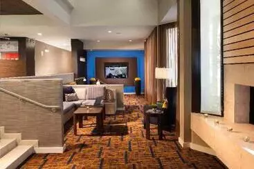 Отель Courtyard Fort Myers Cape Coral