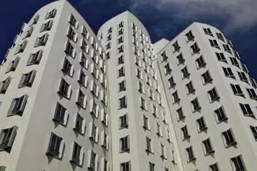 ホテル Holiday Inn Düsseldorf  Hafen