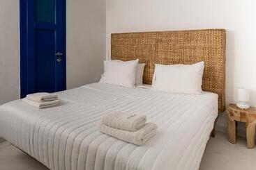 هتل Andromeda Residence