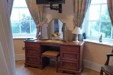 هتل Edderton Hall Country House