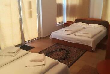 Turist apartmanları Rózsa Csárda Bungalow & Caravan Park