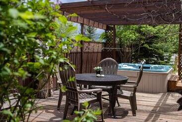 فندق Browns Canyon Inn