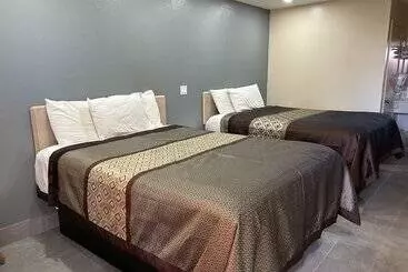 California Inn Hotel And Suites Adelanto Us 395