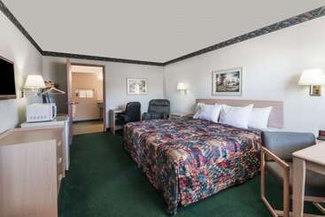 Otel Knights Inn Ottawa