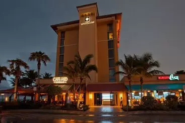 בית מלון כפרי Wyndham Deerfield Beach Resort