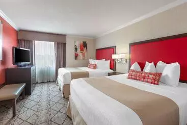 酒店 Best Western Plus Rose City Suites