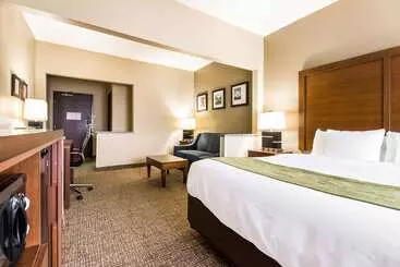 هتل Comfort Suites