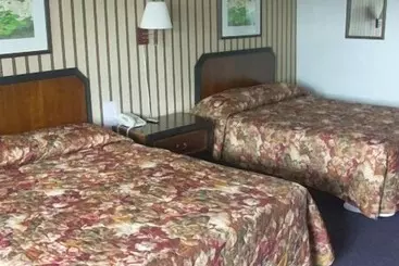 Мотель Deerwood Inn And Madison Campground