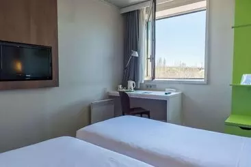 فندق Campanile Nogent Sur Marne