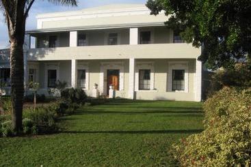 فندق Sleeping Beauty Guesthouse