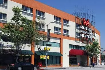 هتل Metro Plaza