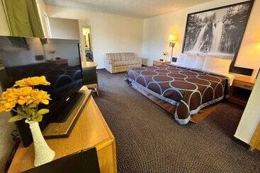 Hotel Super 8 By Wyndham Red Bluff