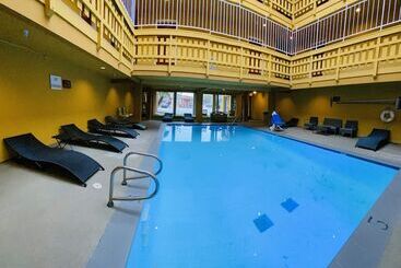 فندق The Aqua Pacific