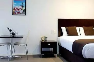 Hotel Golden Reef Motor Inn
