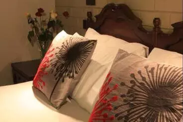 Отель Belltower Motor Inn