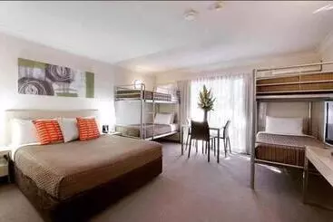 モーテル Ibis Styles Canberra Tall Trees