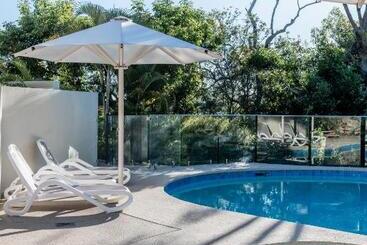 호텔 Noosa Crest Resort