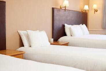 Bear Hotel By Greene King Inns