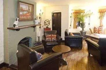 Hotel The Roundabout