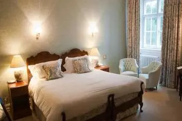 Buckland Tout-Saints Hotel