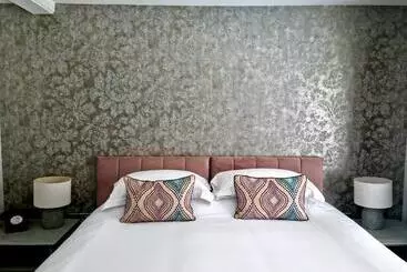 Отель The Ollerod