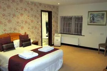 Hotel The Old White Lion