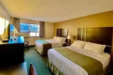 호텔 Ramada By Wyndham Whitecourt
