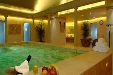 Отель Hengshan Garden