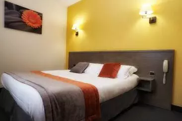 Brit Hotel Le Surcouf