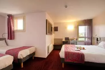 Brit Hotel Les Evens