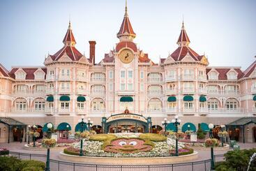فندق Disneyland®