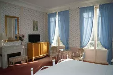 Отель Le Castel Albertine