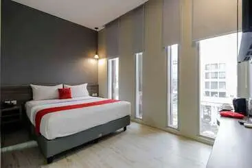 בית מלון כפרי Reddoorz Plus Near Tebet