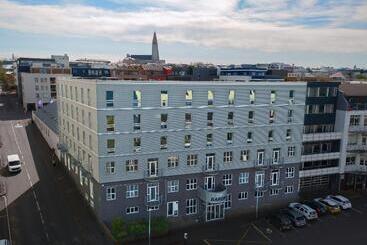 آپارتمان Fosshotel Baron