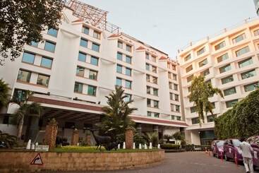 The Orchid Hotel Mumbai Vile Parle