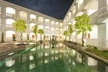 Hotel Ammi Cepu