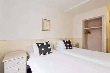 בית מלון כפרי Riverhouse