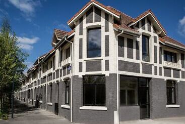 Hotel Louvrelens  Esprit De France