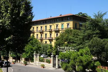Отель Grand & La Pace