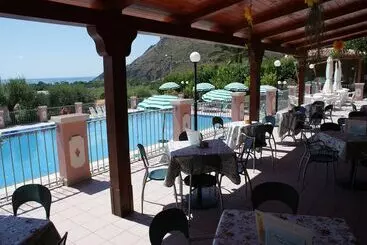 ホテル Ristorante Borgo La Tana