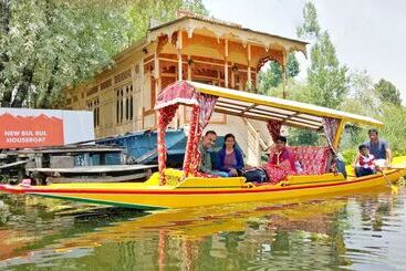 Hotel New Bul Bul Group Of Houseboats