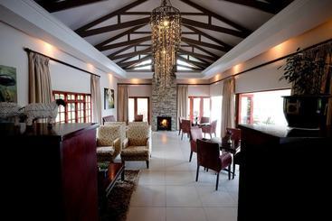 بيت ريفى Oxbow Country Estate