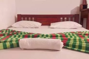 ホテル Crimson Holiday Resorts