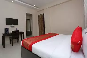 Hotel Oyo 9997 Sohna Road